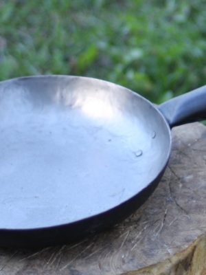 Hand-forged small frying pan