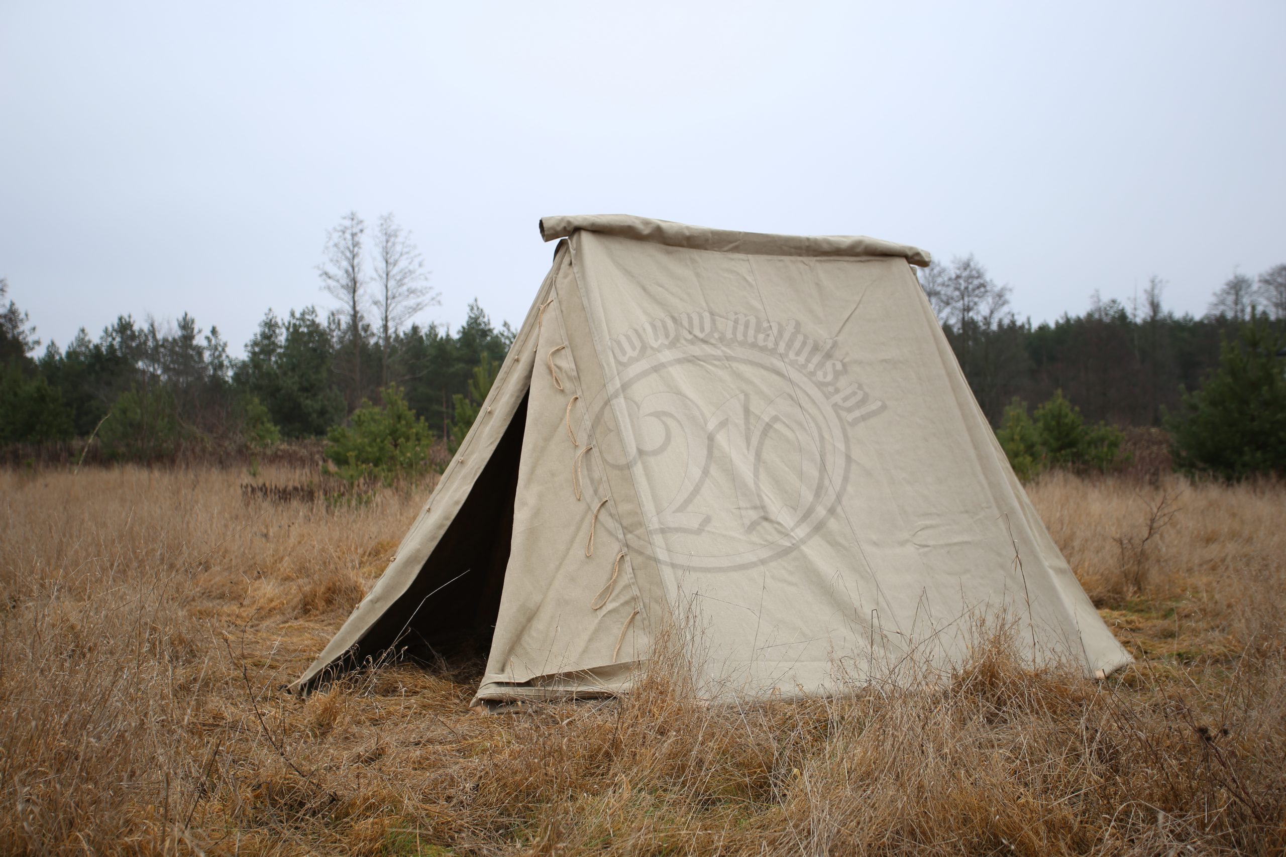 Lniany namiot typu Geteld o wymiarach 2 m x 4 m